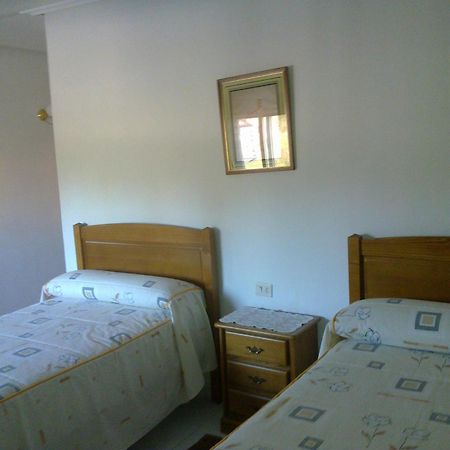 Hostal Sequeiros San Ciprian de Vinas Ngoại thất bức ảnh