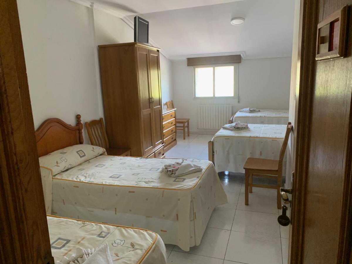 Hostal Sequeiros San Ciprian de Vinas Ngoại thất bức ảnh