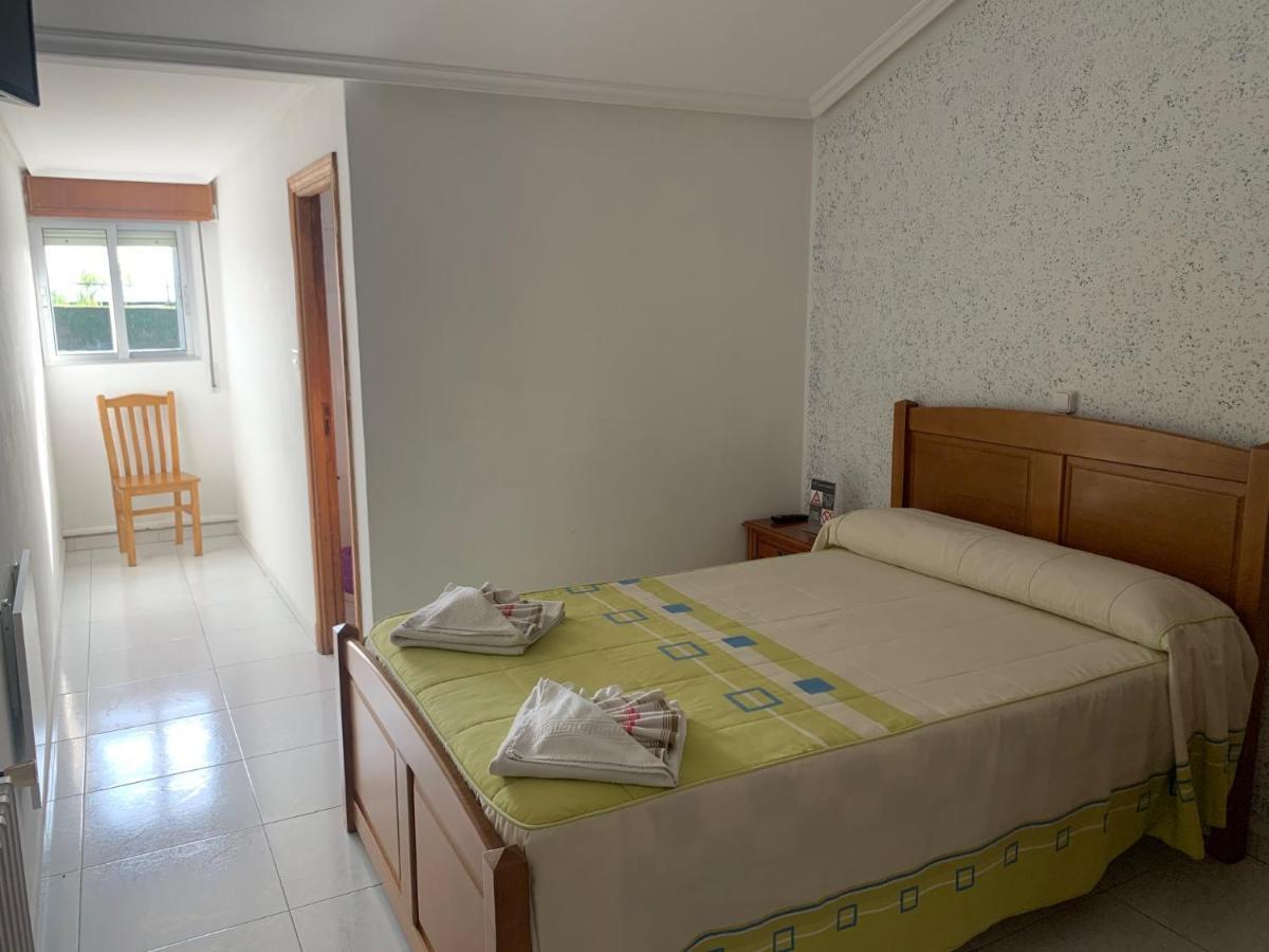 Hostal Sequeiros San Ciprian de Vinas Ngoại thất bức ảnh