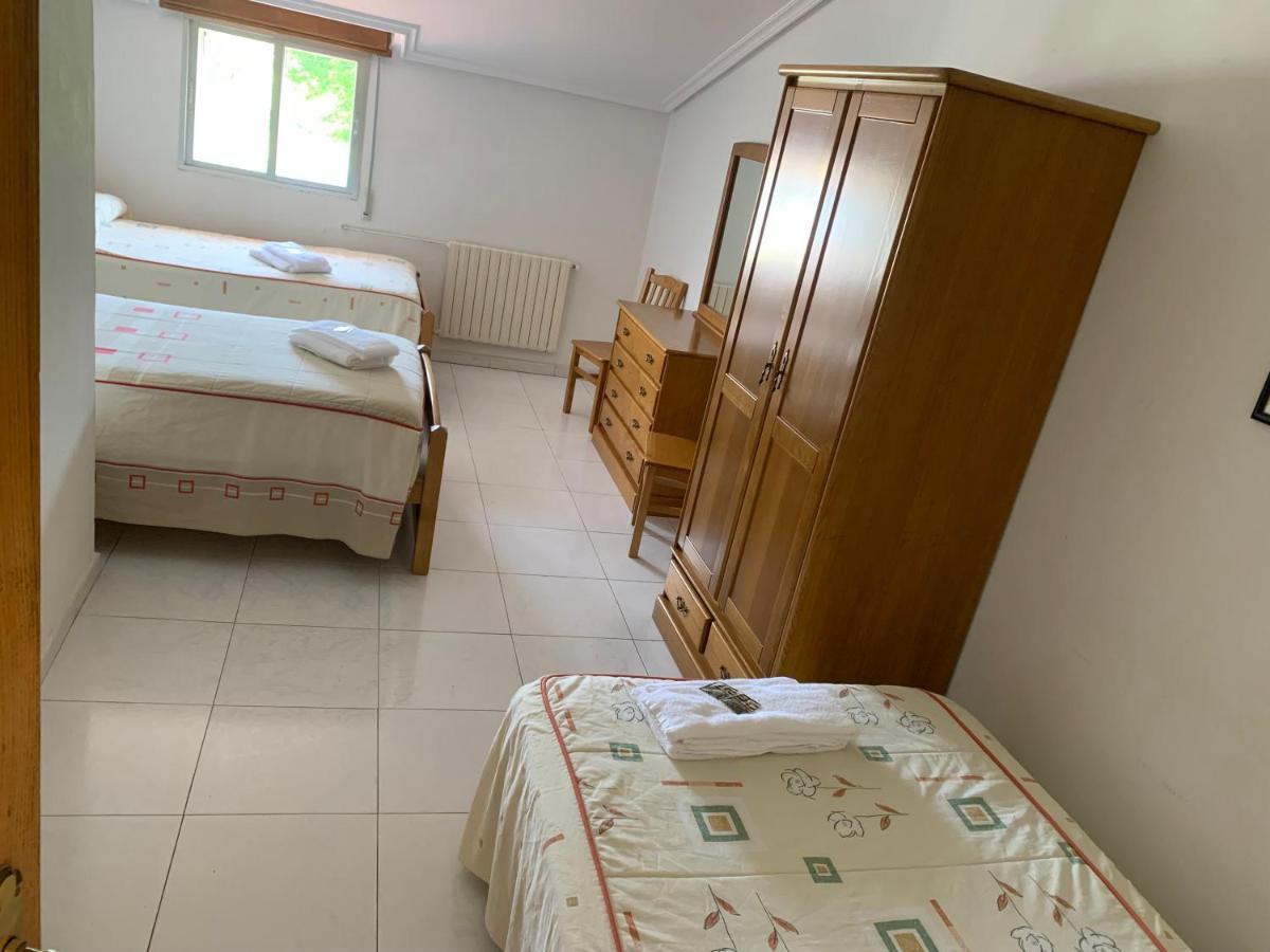 Hostal Sequeiros San Ciprian de Vinas Ngoại thất bức ảnh