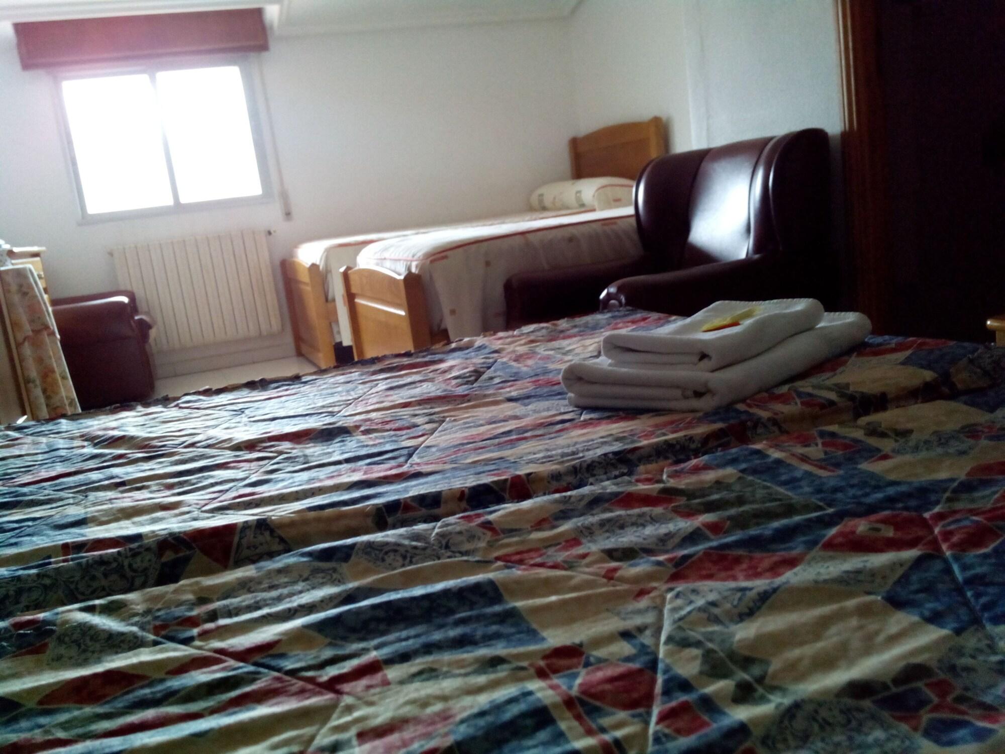 Hostal Sequeiros San Ciprian de Vinas Ngoại thất bức ảnh