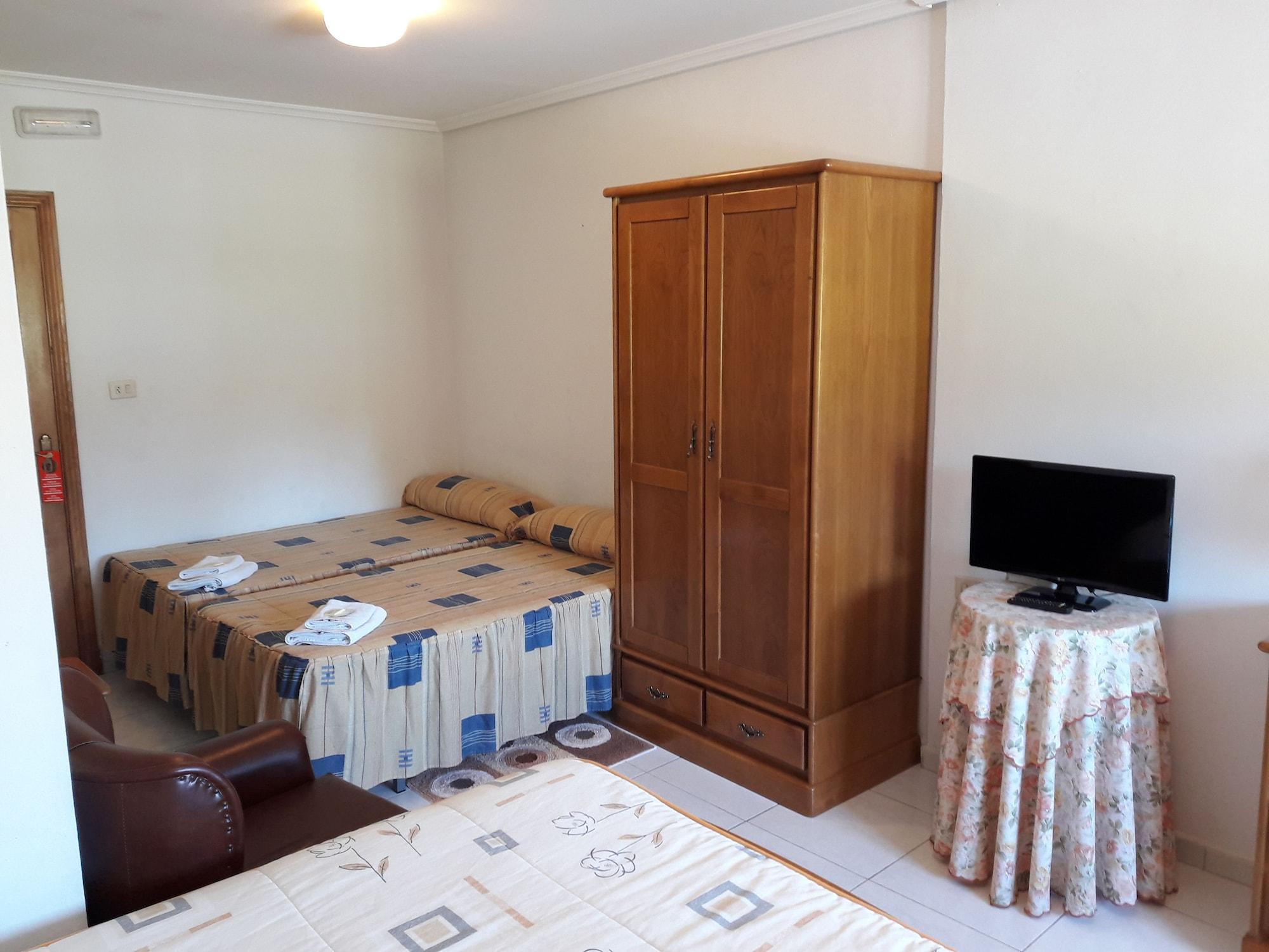 Hostal Sequeiros San Ciprian de Vinas Ngoại thất bức ảnh