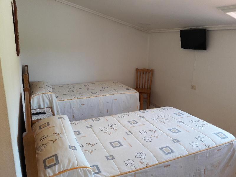 Hostal Sequeiros San Ciprian de Vinas Phòng bức ảnh