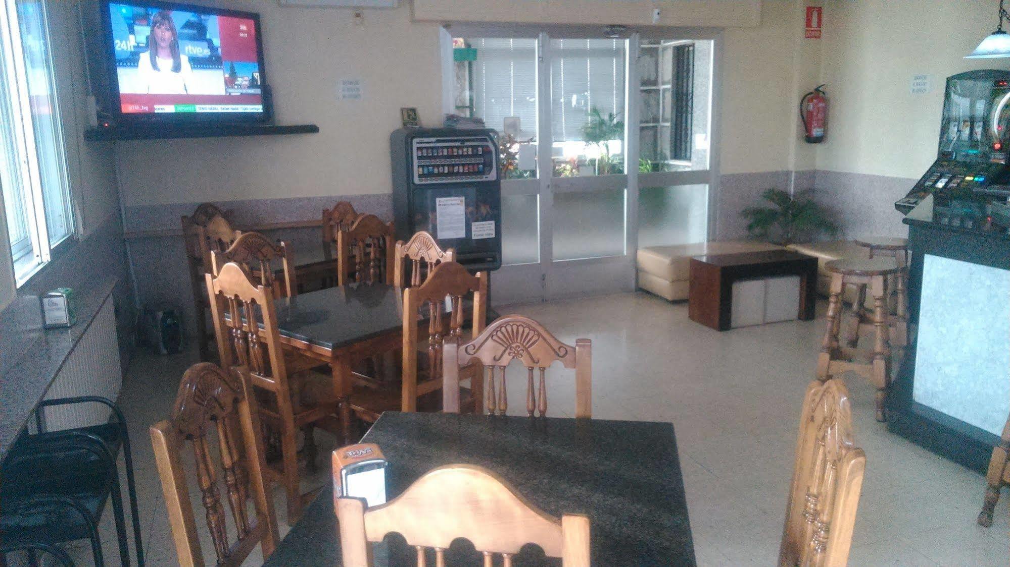 Hostal Sequeiros San Ciprian de Vinas Ngoại thất bức ảnh