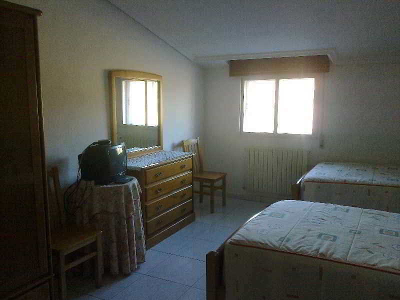 Hostal Sequeiros San Ciprian de Vinas Ngoại thất bức ảnh